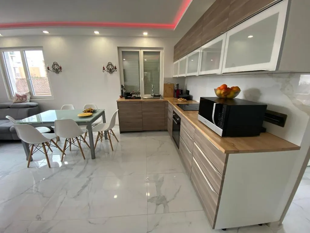 Villa Appartement 3 Chambres, Refait A Neuf, Piscine, Proche Mer Et Gare Cagnes-sur-Mer Francia